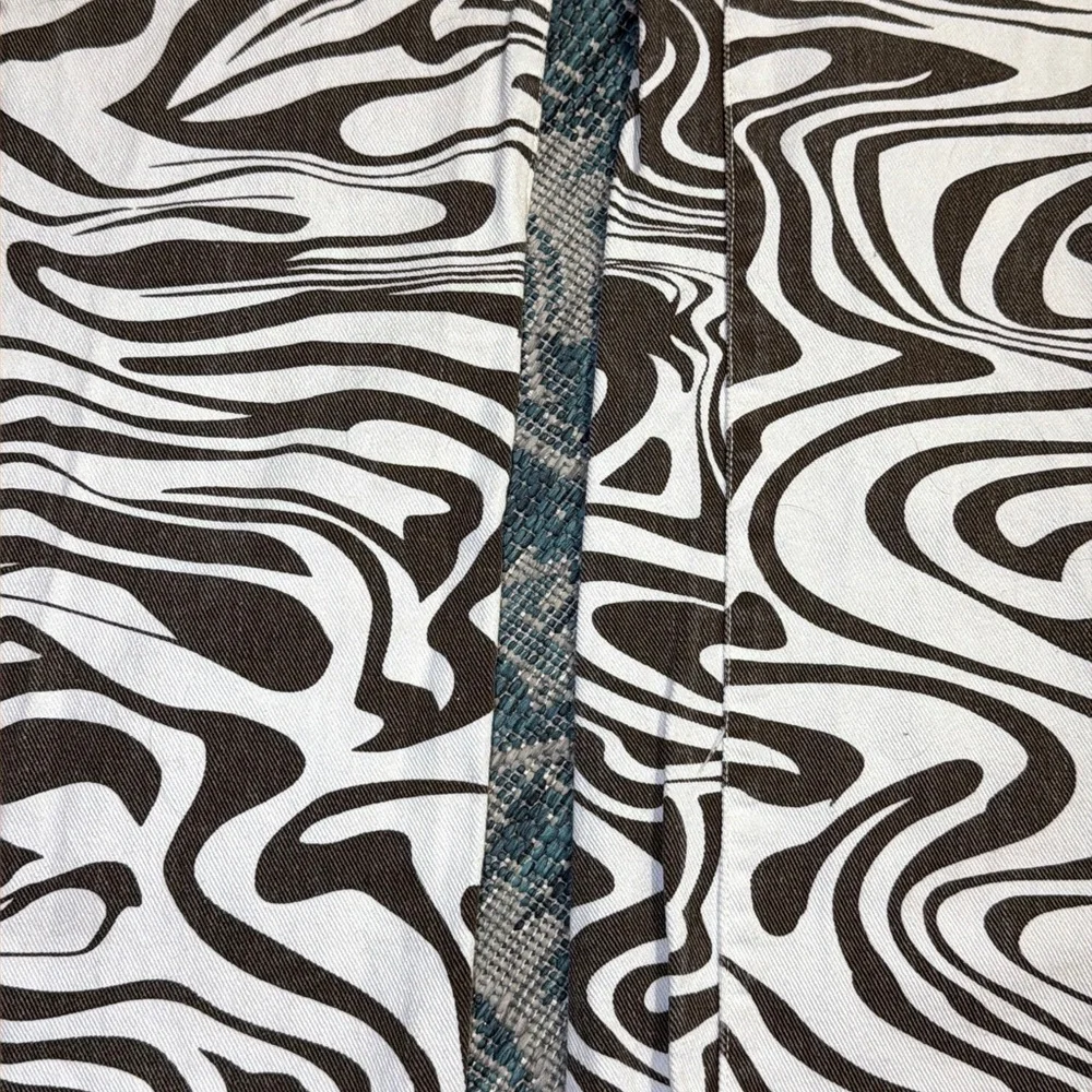 •RSQ• Zebra Print Pants - Picture 4 of 6